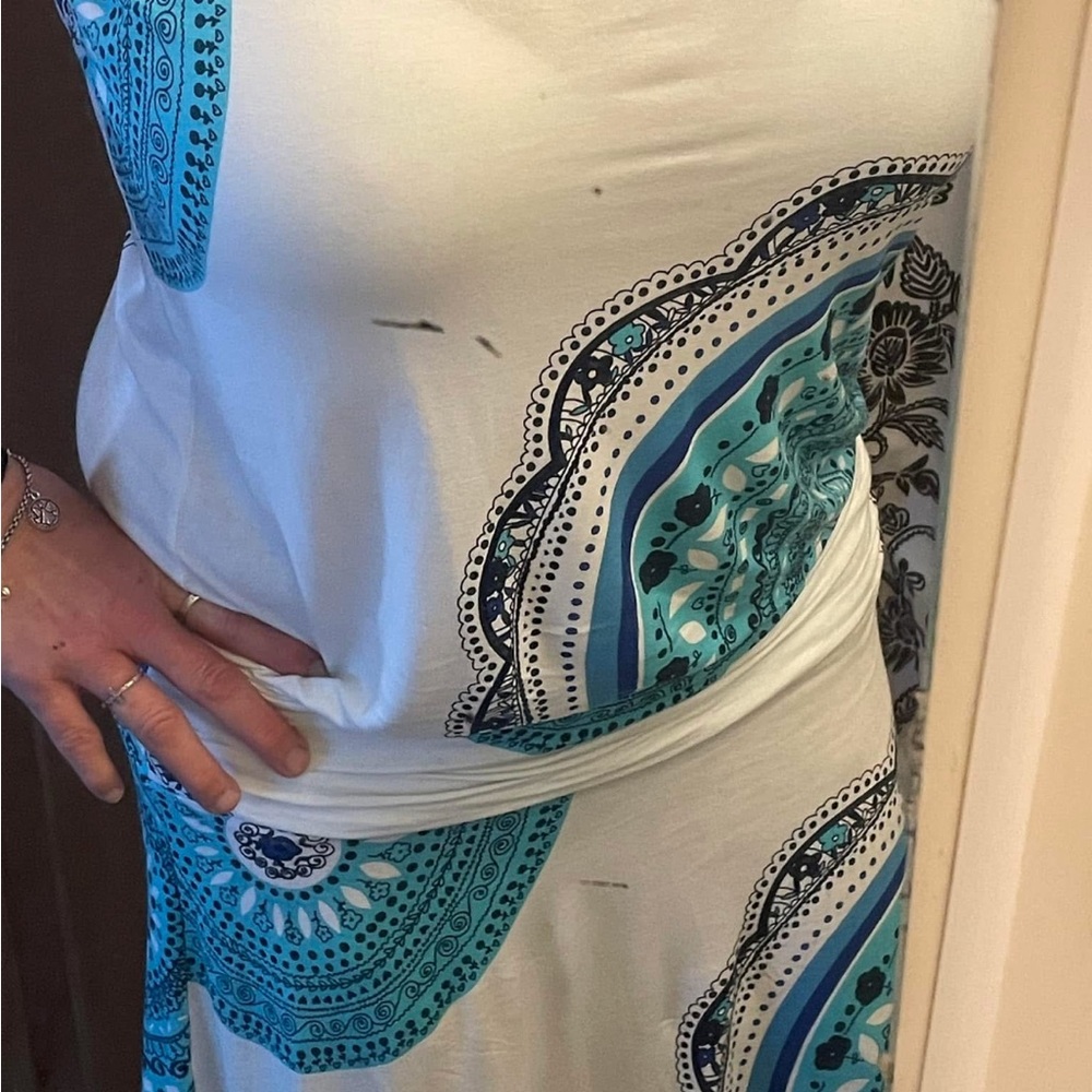Lacana White and Blue Patterned Sleeveless Dress - Picture 2 of 9
